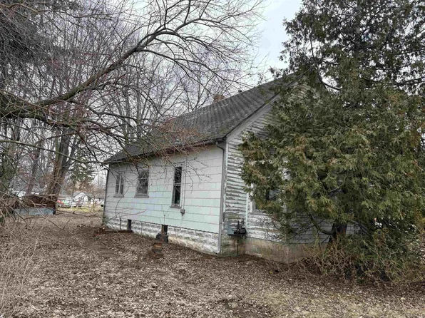 117 E Maple St, Saint Charles, MI 48655