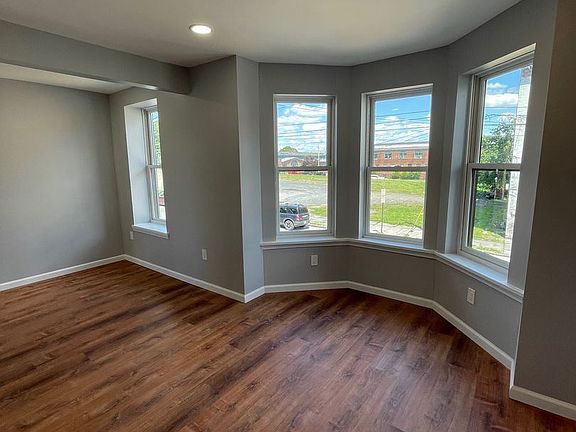 4th image of 47-49 Liberty St #11215114