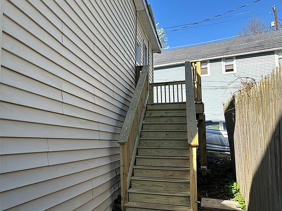 3rd image of 104 Oak Street