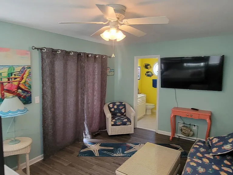 110 S High Point Ave — Photo 34