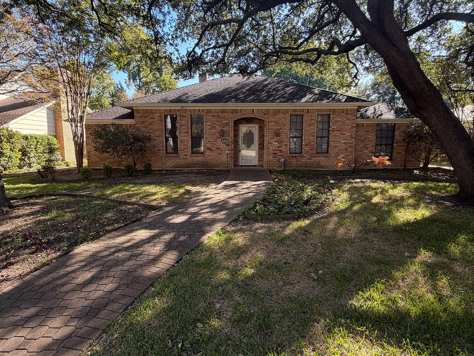 4 bed, 2.5 bath, 2208 sqft, $4,900 — Photo 1