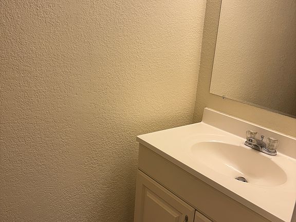 5th image of 2608 N Ann Arbor Ave APT 138