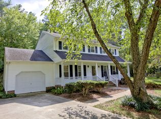 9 Robin Rd, Lumberton, NC 28358