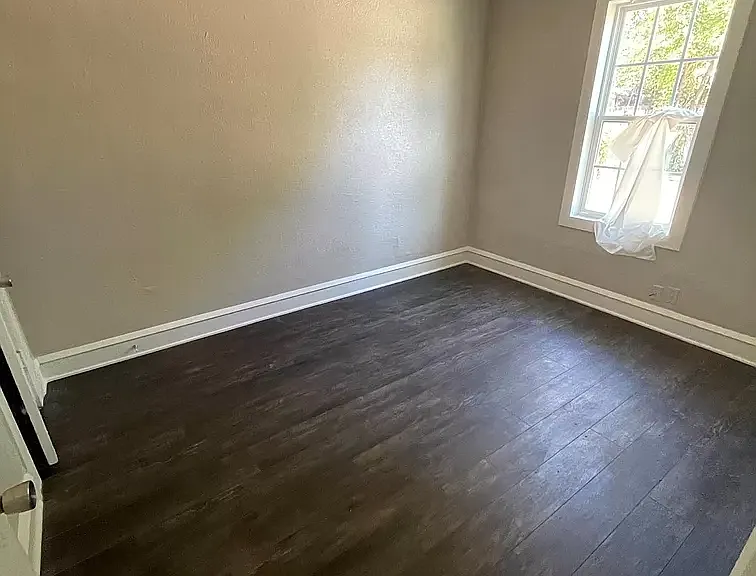 1521 Pine Ave — Photo 10