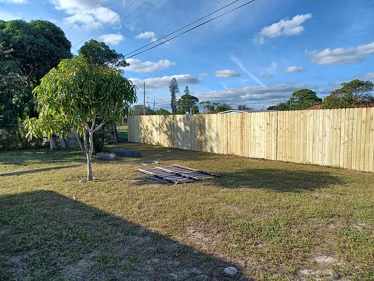 360 W 16th Way — Photo 11