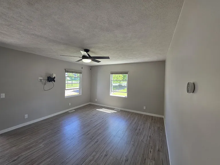 232 Maple Ave — Photo 15