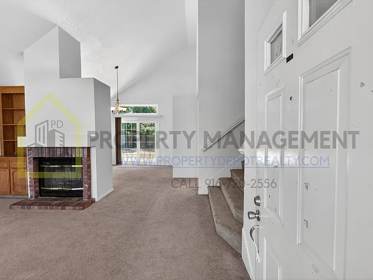 9013 Figtree Ct — Photo 5