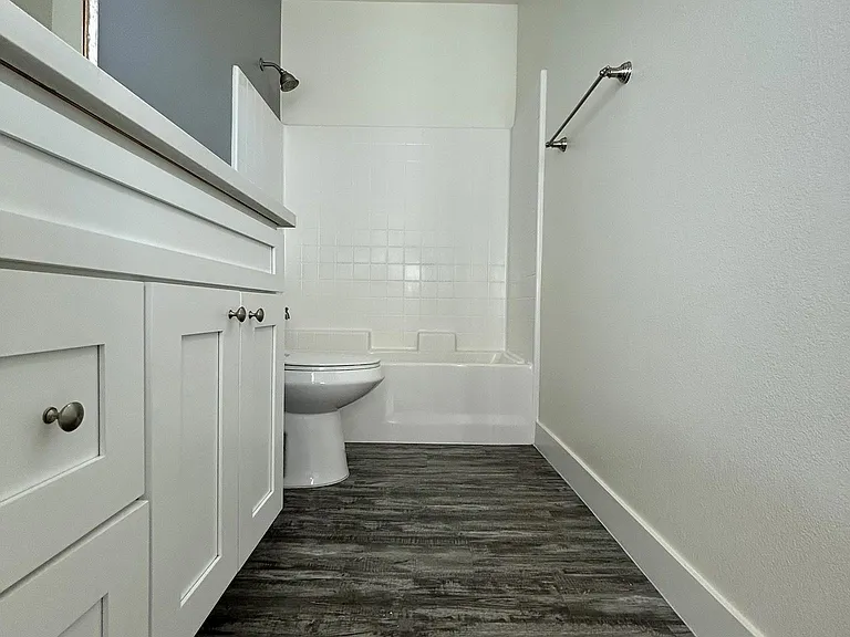 8425 Telegraph Rd — Photo 45