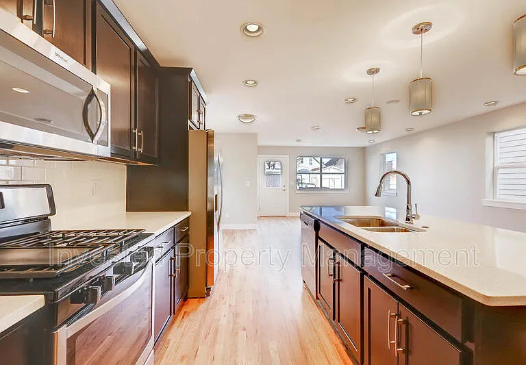 3344 N Williams St — Photo 8