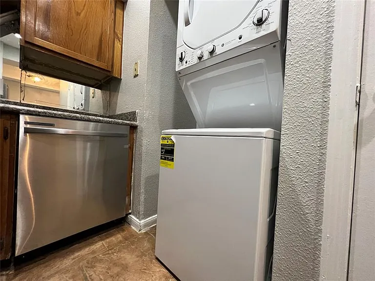 8055 Cambridge St #35 — Photo 13