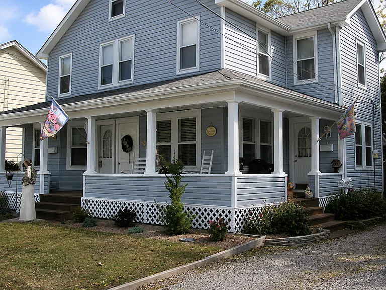 1 Maple Ave — Photo 1