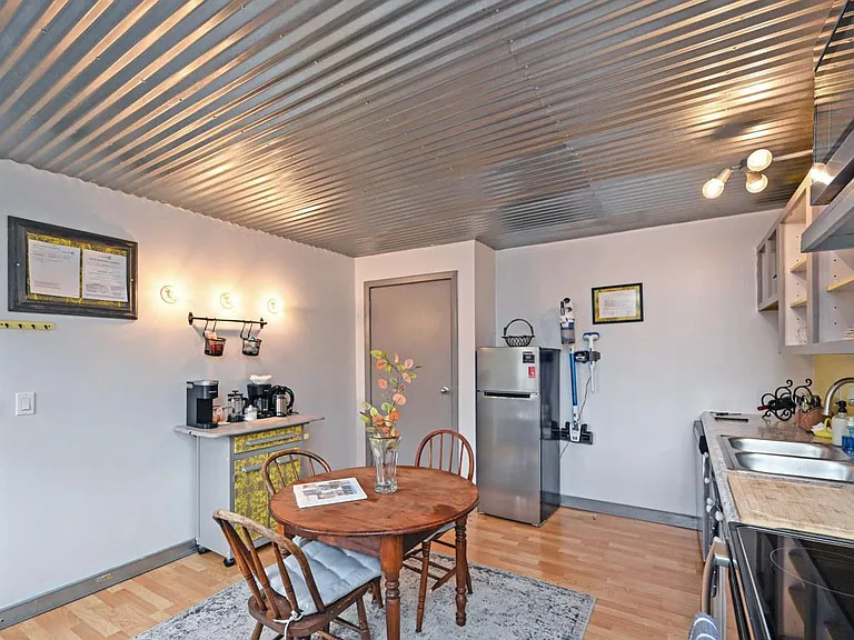 118 E Liberty St #C — Photo 11