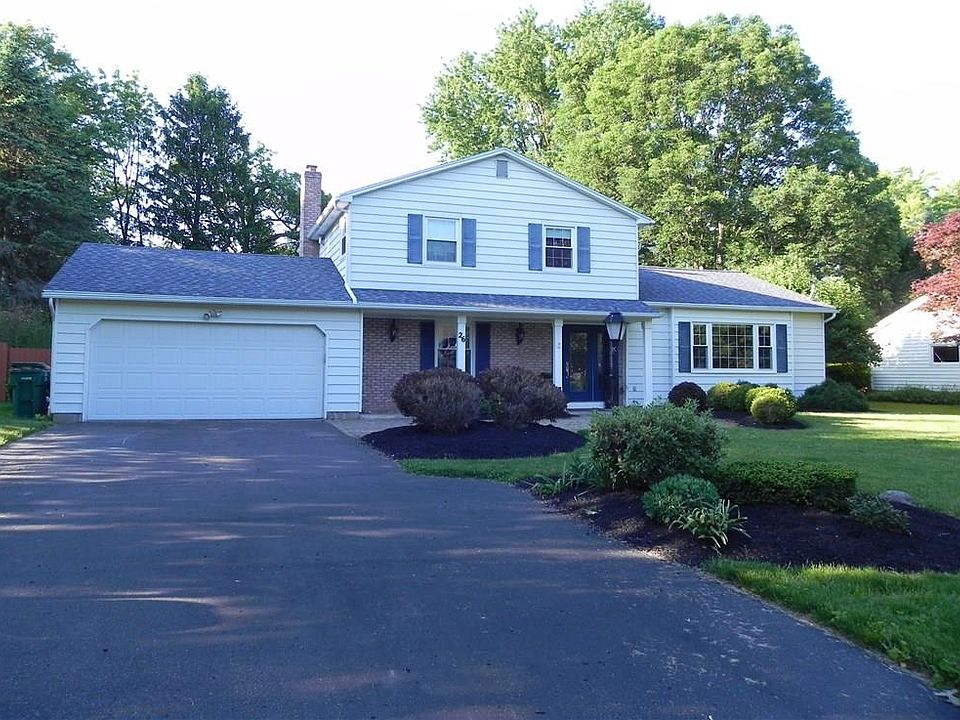 1st image of 26 Landmark Ln