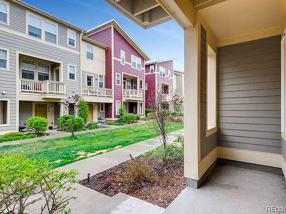 Front Porch/View of Courtyard