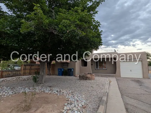 302 Valencia Dr NE, Albuquerque, NM 87108