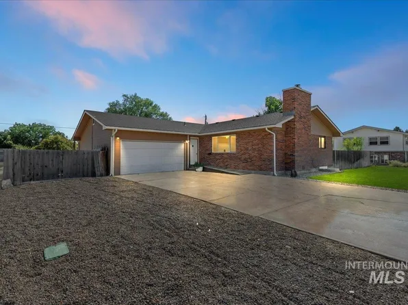 615 E 15 N, Mountain Home, ID 83647