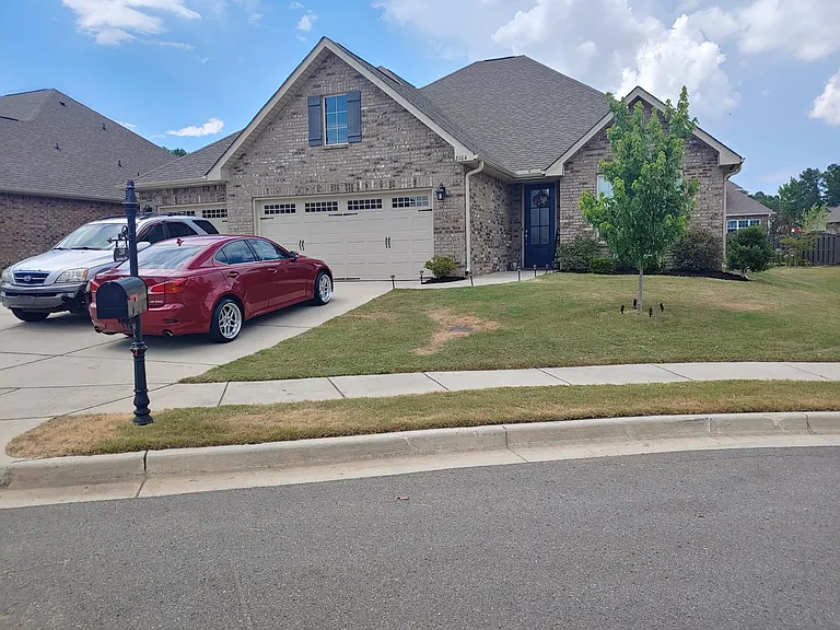 2104 S Meadows Dr SW — Photo 2