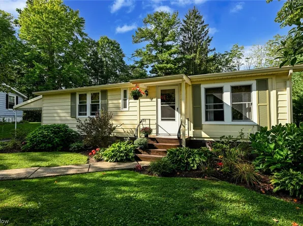 60 Tracy Ln, Hiram, OH 44234