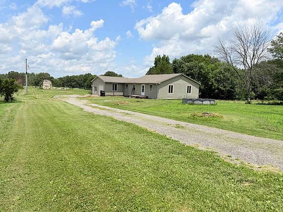 4th image of 855 Beech Hollow Rd