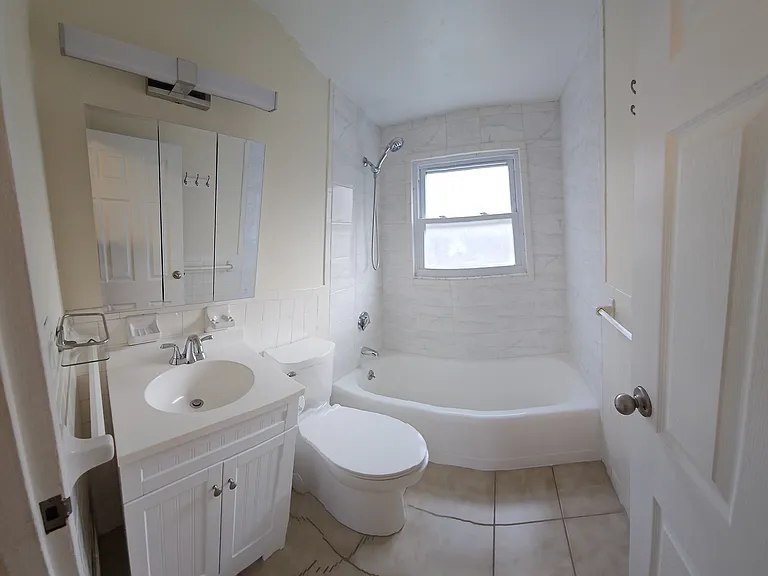 56 Roberts Dr — Photo 12