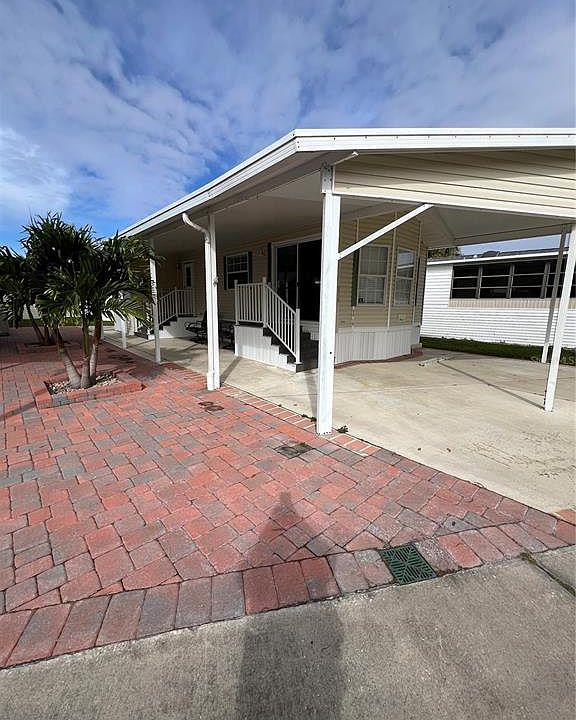 1st image of 5315 SE 65th Ave