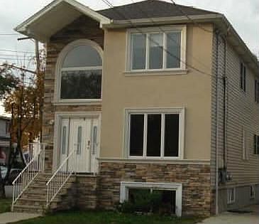 1st image of 394 Adelaide Ave