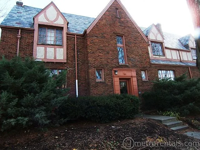 440-450 Rhoads Ave — Photo 33