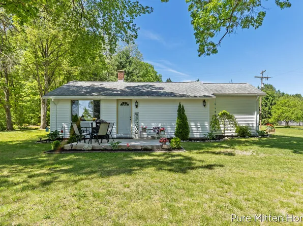 5234 S Johnson Rd, Greenville, MI 48838