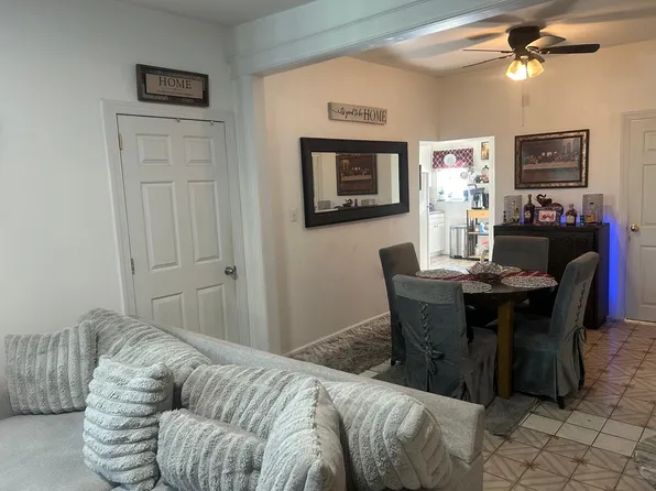 1209 14th Street image 2 of 4