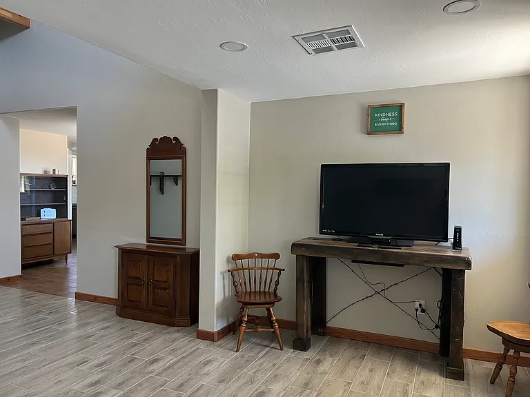 8114 E Olive Ave — Photo 5