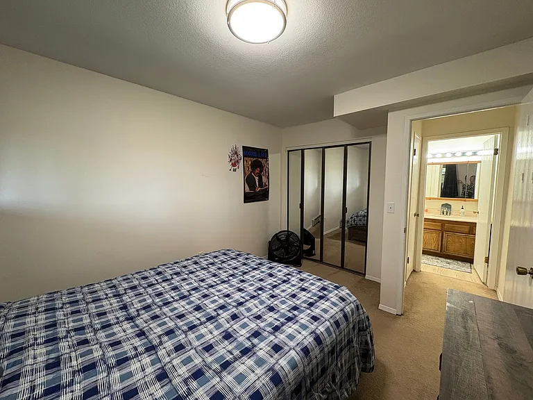 228 Woodridge St #1 — Photo 11