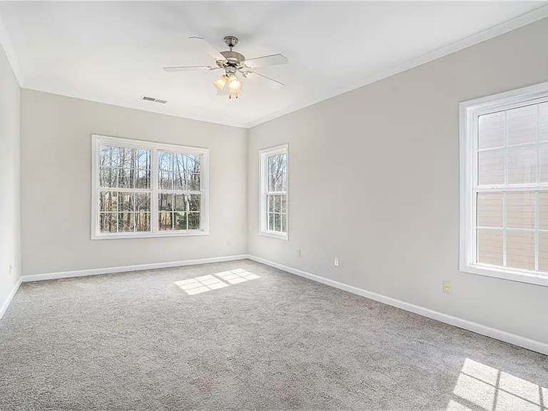 1439 Bluff Valley Cir — Photo 8