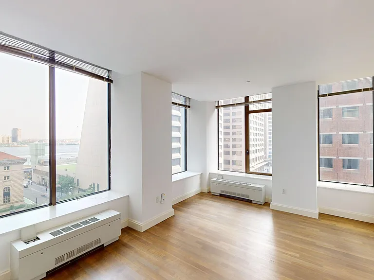 10 Hanover Square — Photo 138