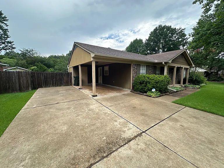 895 Barbara Lynn Dr — Photo 4