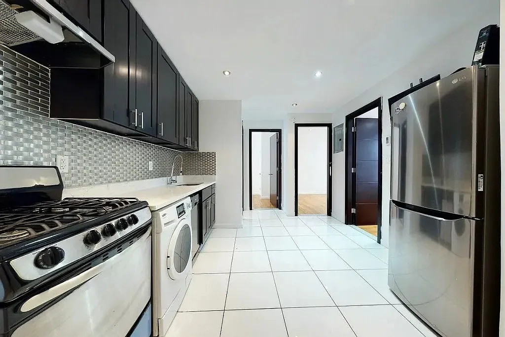 4 bed, 4.0 bath, 1200 sqft, $1,540 — Photo 4