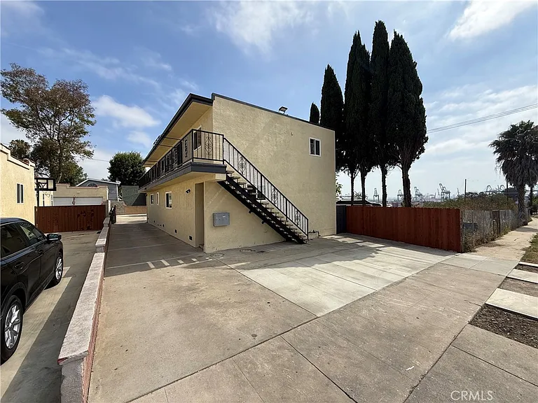 564 W Macarthur Ave #3 — Photo 14