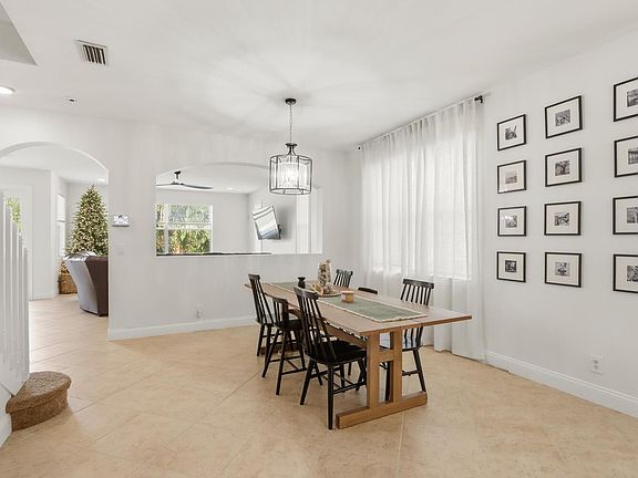 5th image of 1085 Center Stone Lane