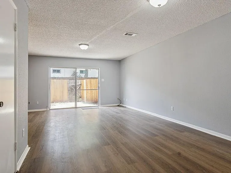 14447 Misty Meadow Ln — Photo 8