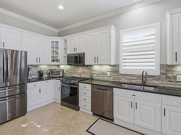3rd image of 9057 Cherry Oaks Trl APT 201