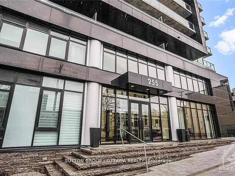 255 Bay St #208 — Photo 1