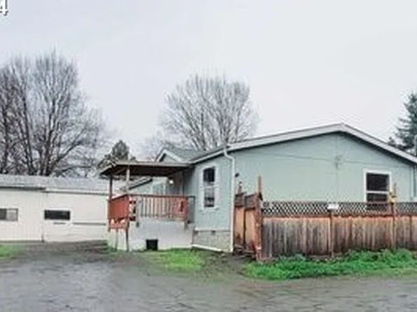 302 Currier Ave, Roseburg, OR 97470