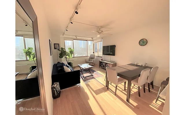 Rented by Douglas Elliman | media 15