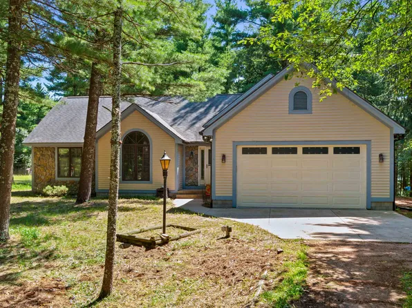 376 Backwater Trl, Nekoosa, WI 54457