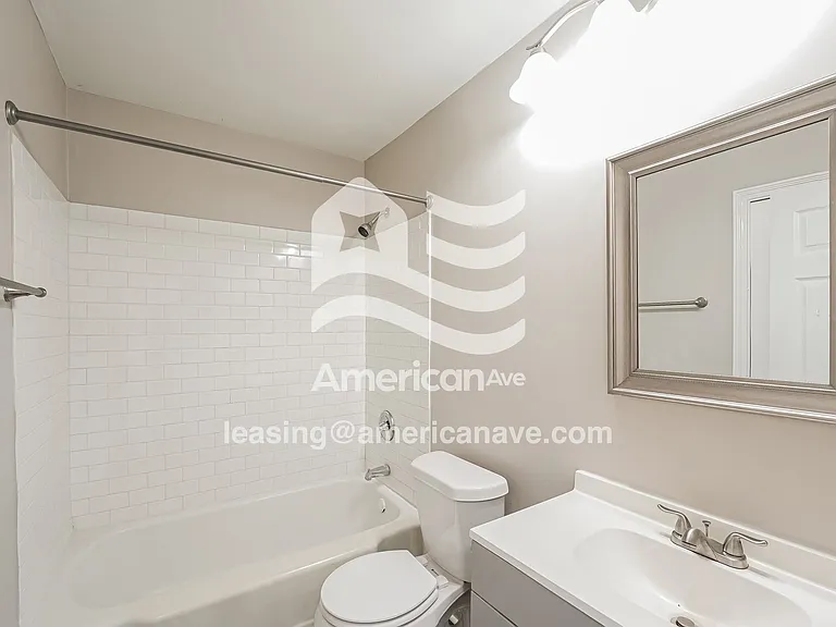 1095453_013_bathroom_14.jpg