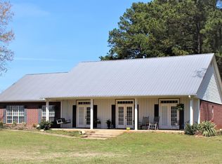 2625 County Road 2110, Hooks, TX 75561