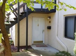 106 Bay Village Dr, Rochester, NY 14609