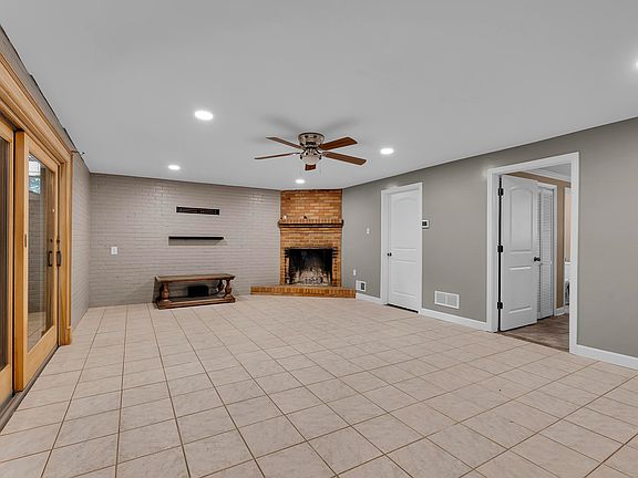 5th image of 2209 Edgefield Rd