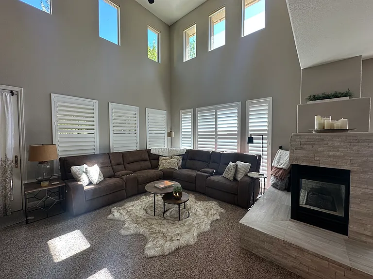 1075 Gamay Dr — Photo 7