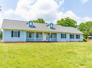 2785 Dogwood Dr, Claremont, NC 28610