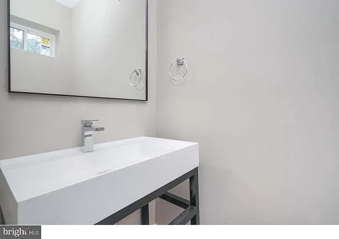 1 bed, 1856 sqft, $850 — Photo 3